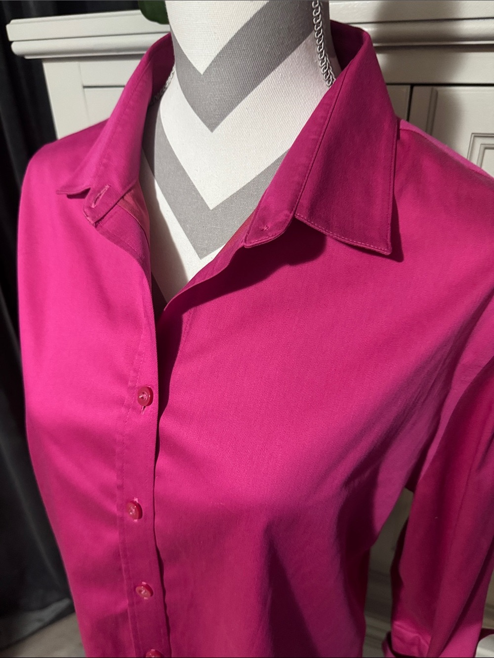 Chico’s No Iron Women’s Fuchsia Button-Up Blouse - Classic Collared Top Size 14 - Picture 2 of 11